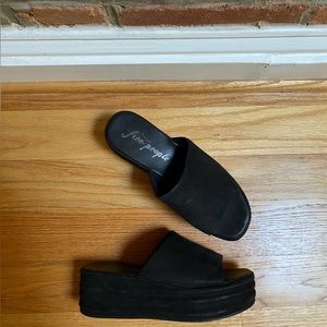Free people platform sandal size 38.5 (fits size 8.5/9)